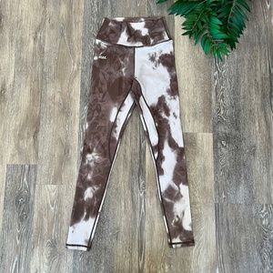 STAX. Tie-Dye Leggings in Brown NWOT